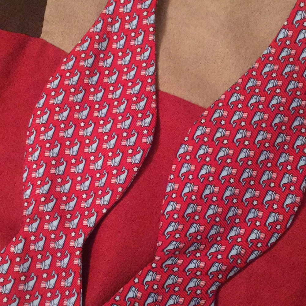 All Silk Whale Bow tie